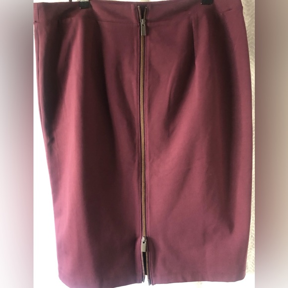 HELOGEN MINI SKIRT - Picture 4 of 4